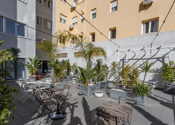 Cheers To Lisbon By Misha\'S Place 5A